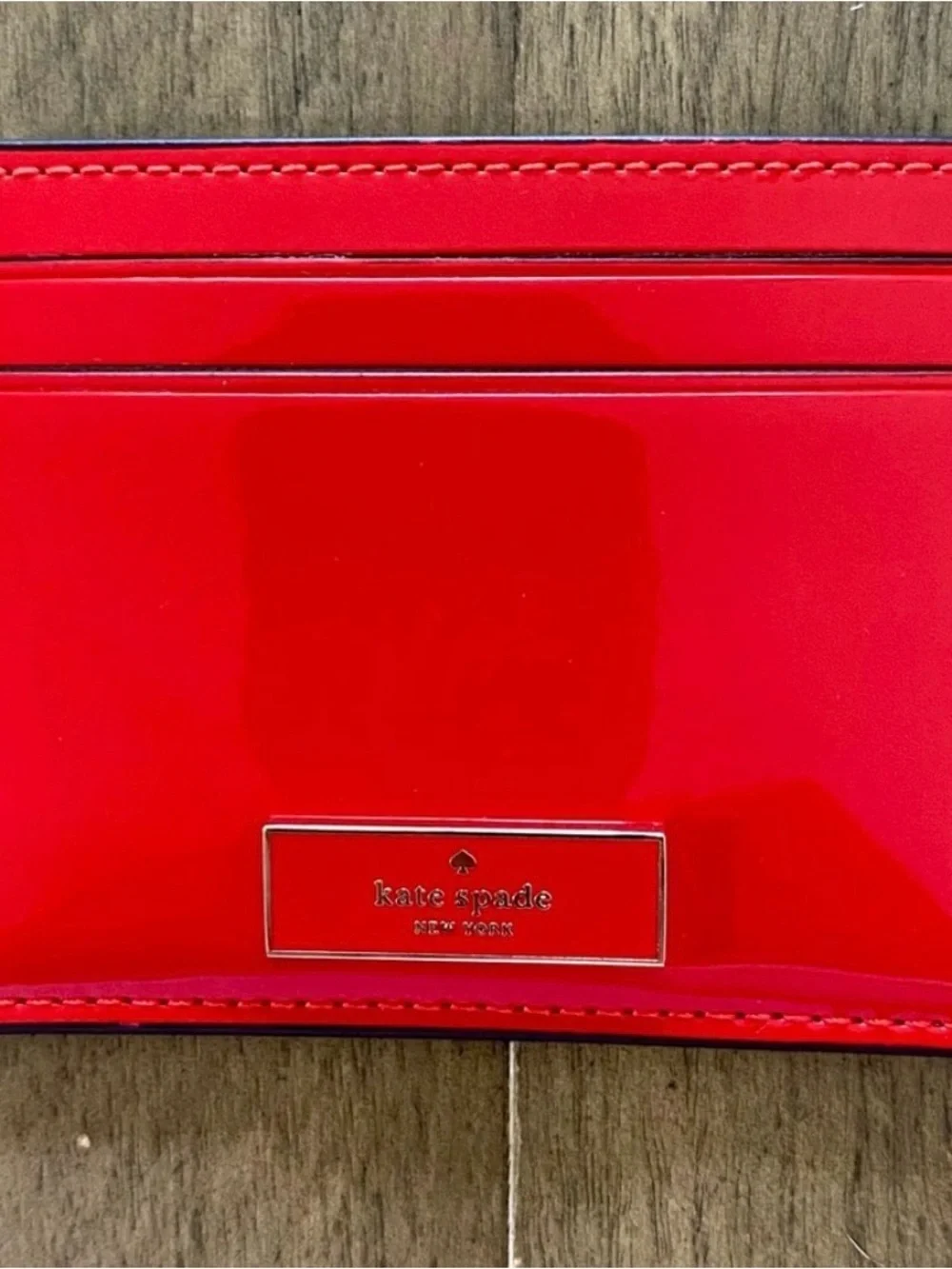 Kate Spade New York Bridget Red card case ! *NWT includes dust bag !